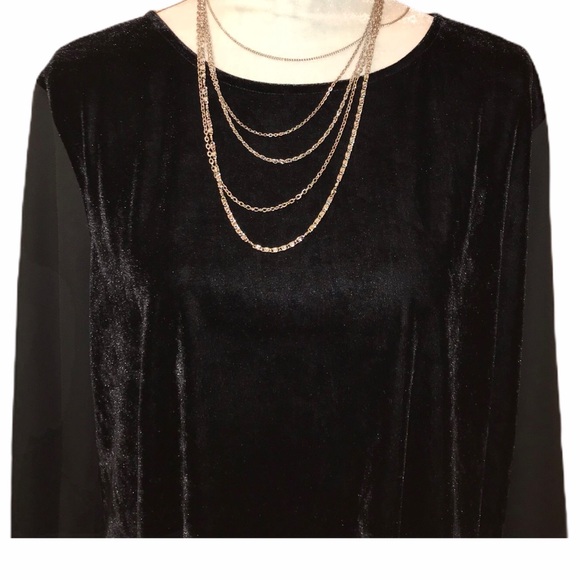 NWT *PLUS* Black Velvet Bell Sleeve Blouse - XXL - Picture 8 of 13